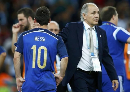 HLV Sabella từ chức sau khi không thể đưa Argentina tới ngôi vô địch World Cup 2014.